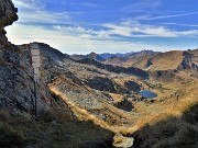 38 Alla Bocchetta dei lupi (2316 m) vista su Val Lunga, Laghi di Porcile, Passo di Tartano